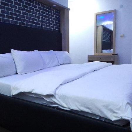 מלון Ilado Exclusive Mansion Lekki Phase 1 מראה חיצוני תמונה