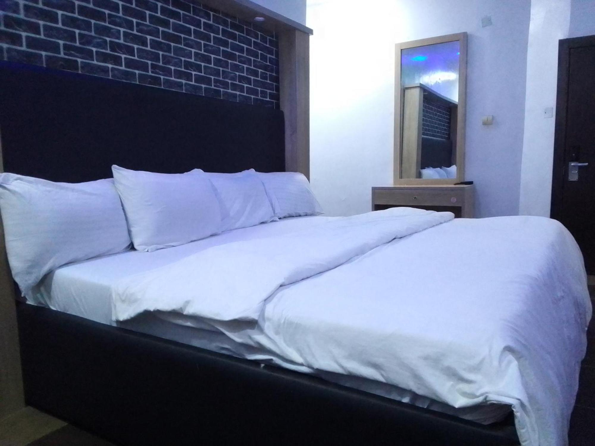 מלון Ilado Exclusive Mansion Lekki Phase 1 מראה חיצוני תמונה